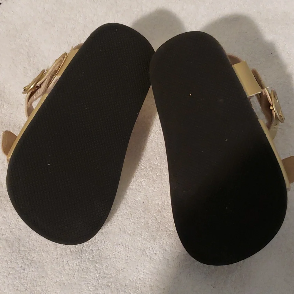 6-12m gold sandals  *